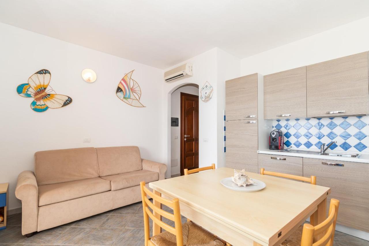 Appartamento Con Piscina 03 Trinità dʼAgultu エクステリア 写真