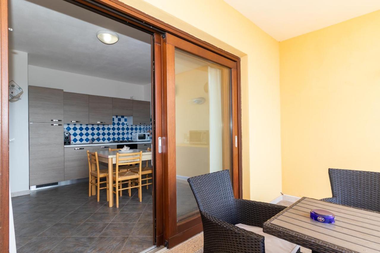 Appartamento Con Piscina 03 Trinità dʼAgultu エクステリア 写真