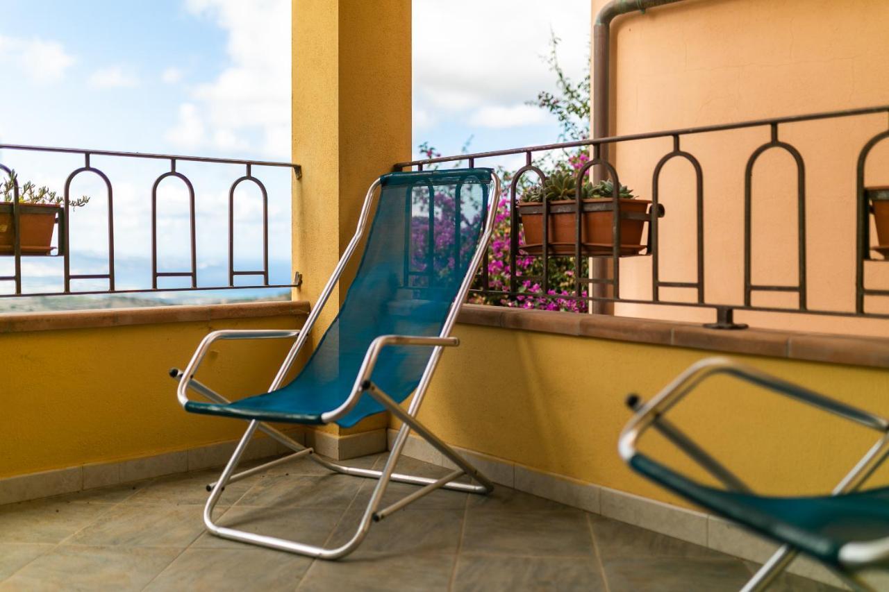 Appartamento Con Piscina 03 Trinità dʼAgultu エクステリア 写真